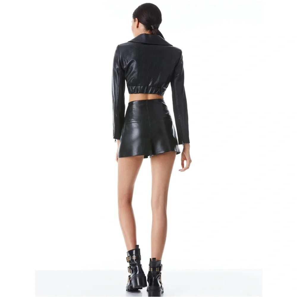 Alice + Olivia NWT Steffie Vegan Leather Shorts - Size 14 - Picture 5 of 16